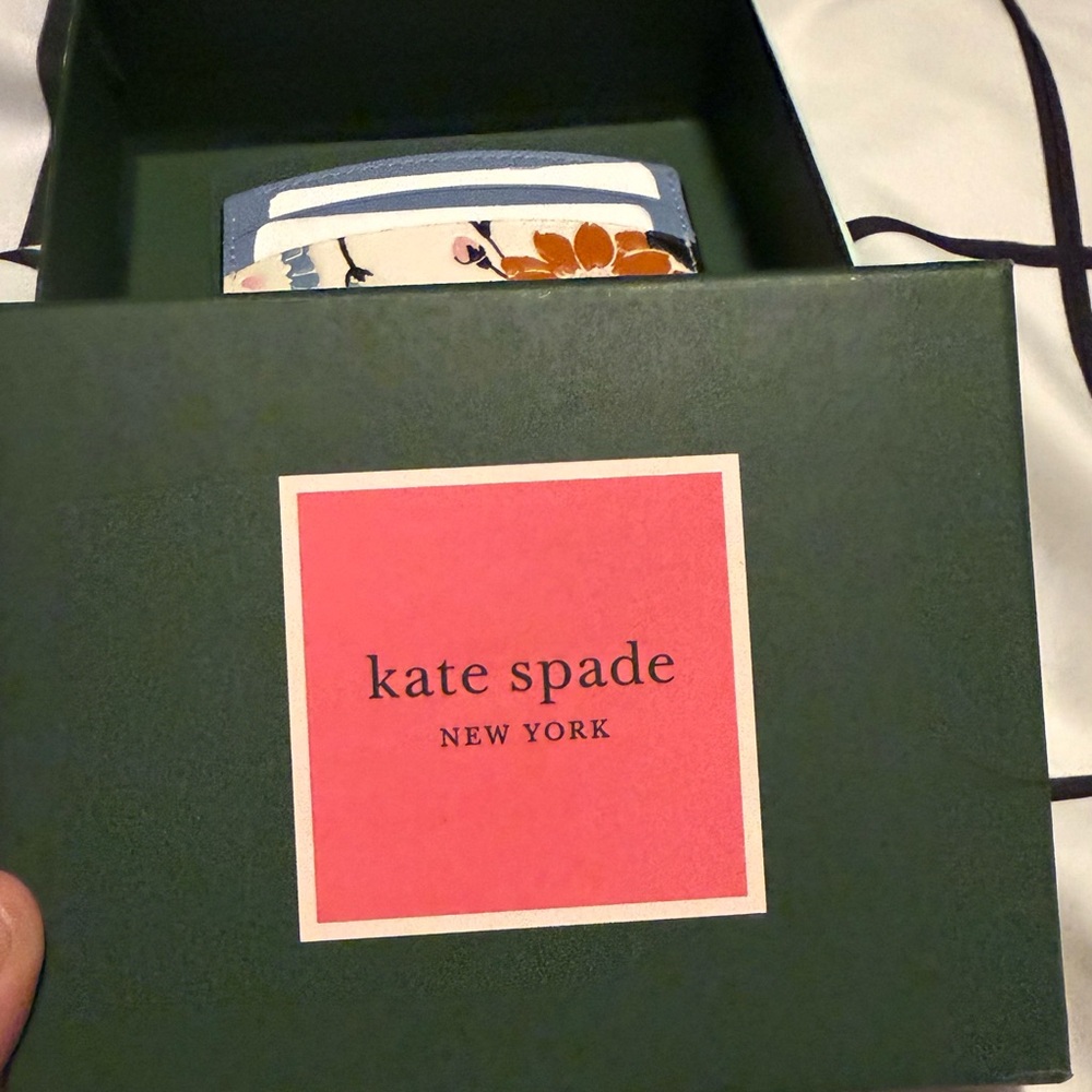 NWT kate spade Morgan Grand Floral Slim Card Holder + BOX - Picture 3 of 5